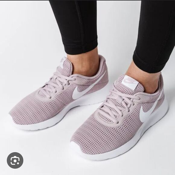 NIKE Tanjun‎ pink particle rose running shoes sneakers 812655-605 size 9 women - Picture 11 of 11